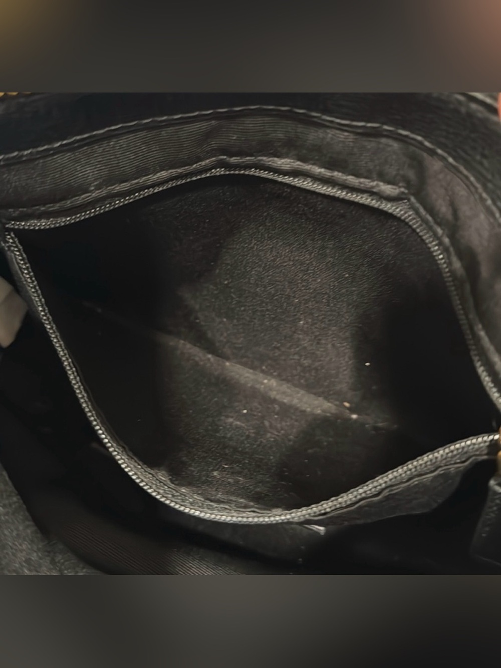 Marc Jacobs Black Leather Slim Crossbody with Gold Hardware - Picture 6 of 6